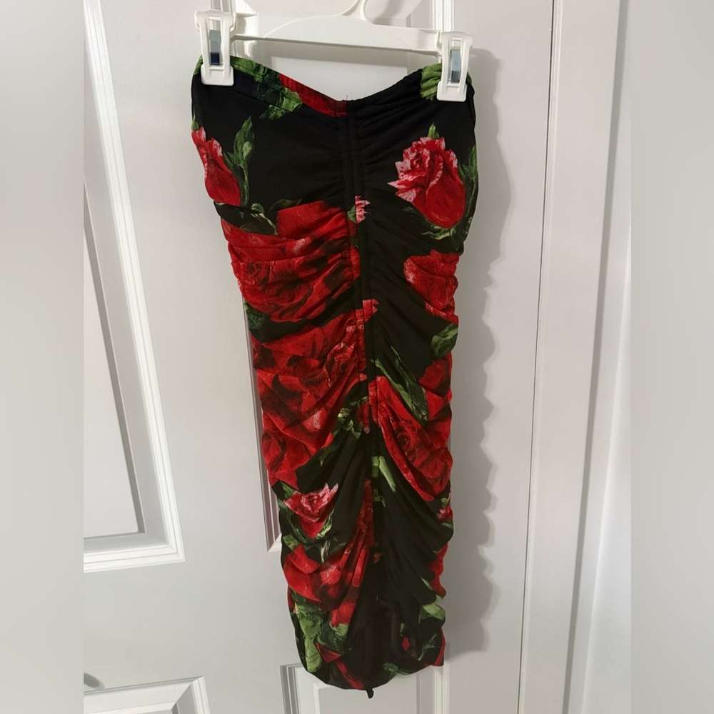 Forever 21 Shirred Bodycon Sweetheart Strapless Dress